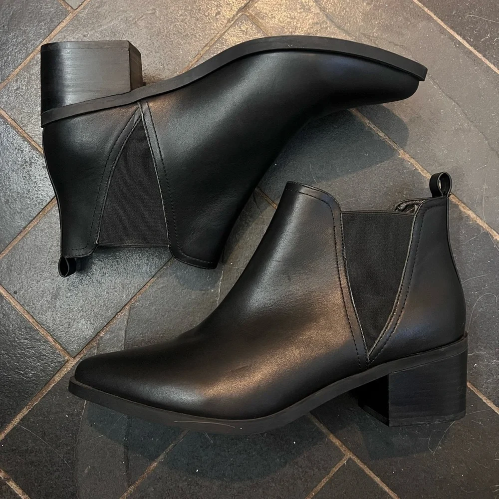 New without box Dolce Vita Womens Zipporah Leather Chelsea Boots Black size 10 - Picture 9 of 11